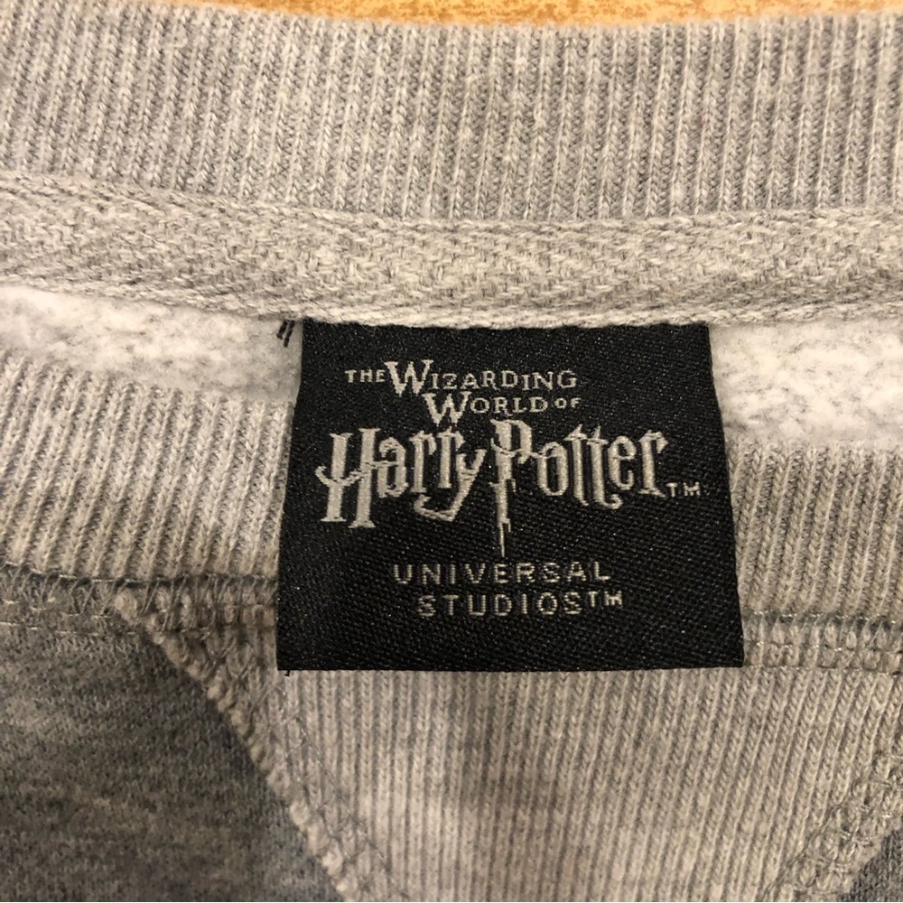 Small Universal Studios Griffindor Sweatshirt Har… - image 5